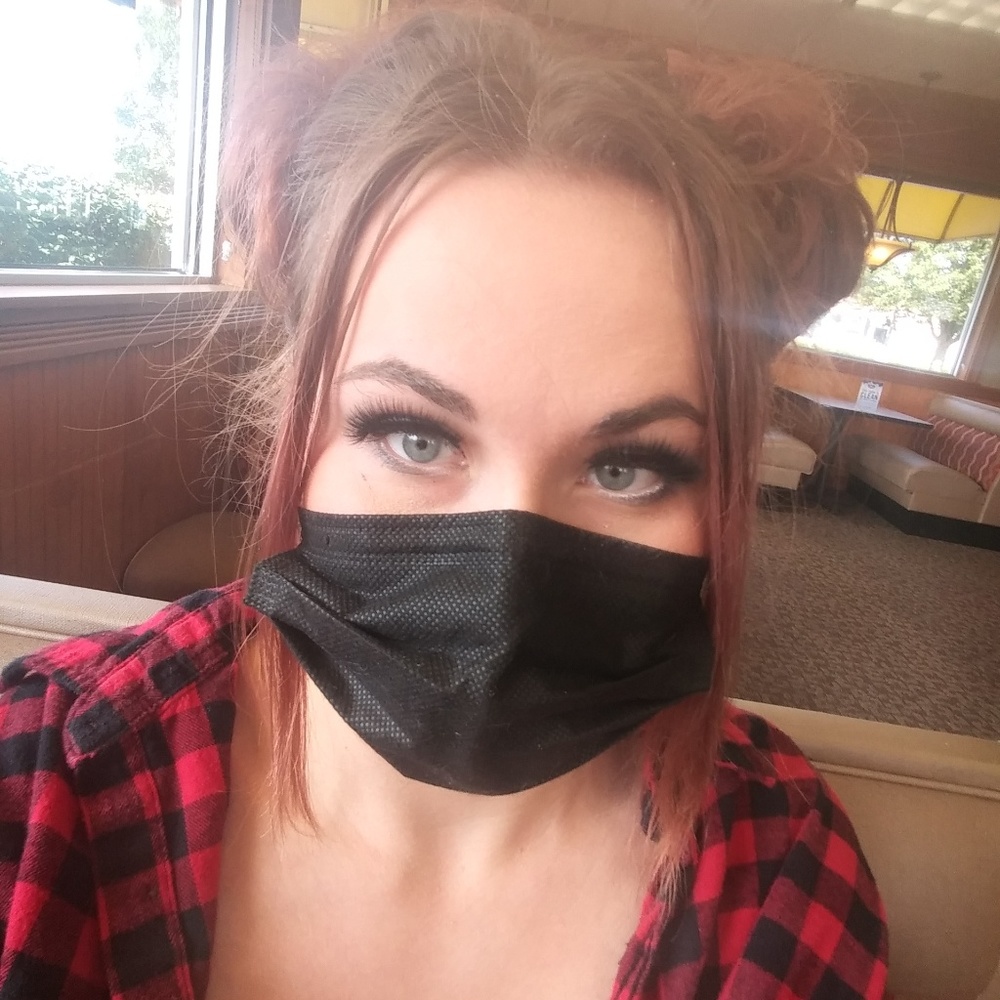 Meet your Posher, Christina